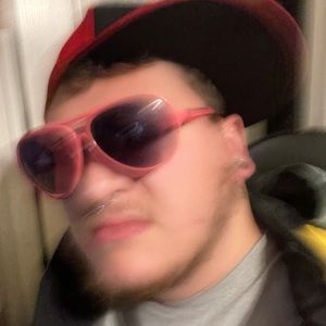 Meet your Posher, Isaac